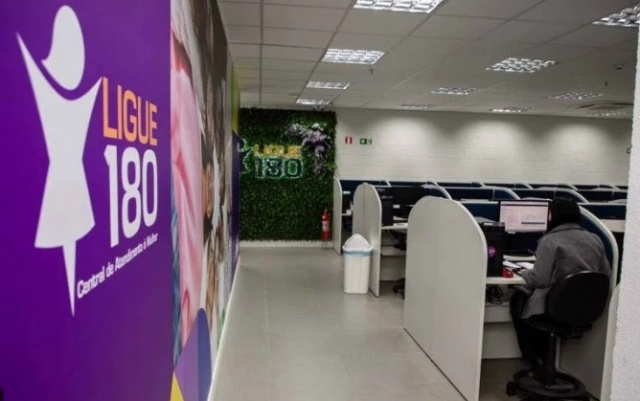 Ligue 180 registra aumento de atendimentos e denúncias de violência contra mulheres em 2025