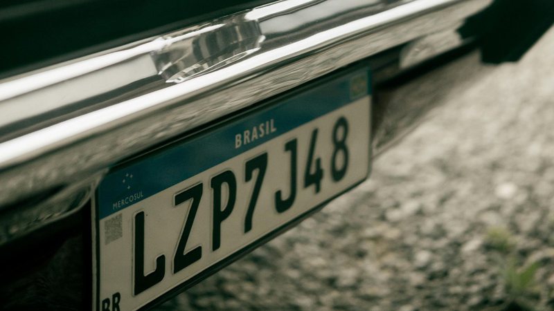 Projeto propõe retorno de municípios e Estados nas placas de veículos no Brasil