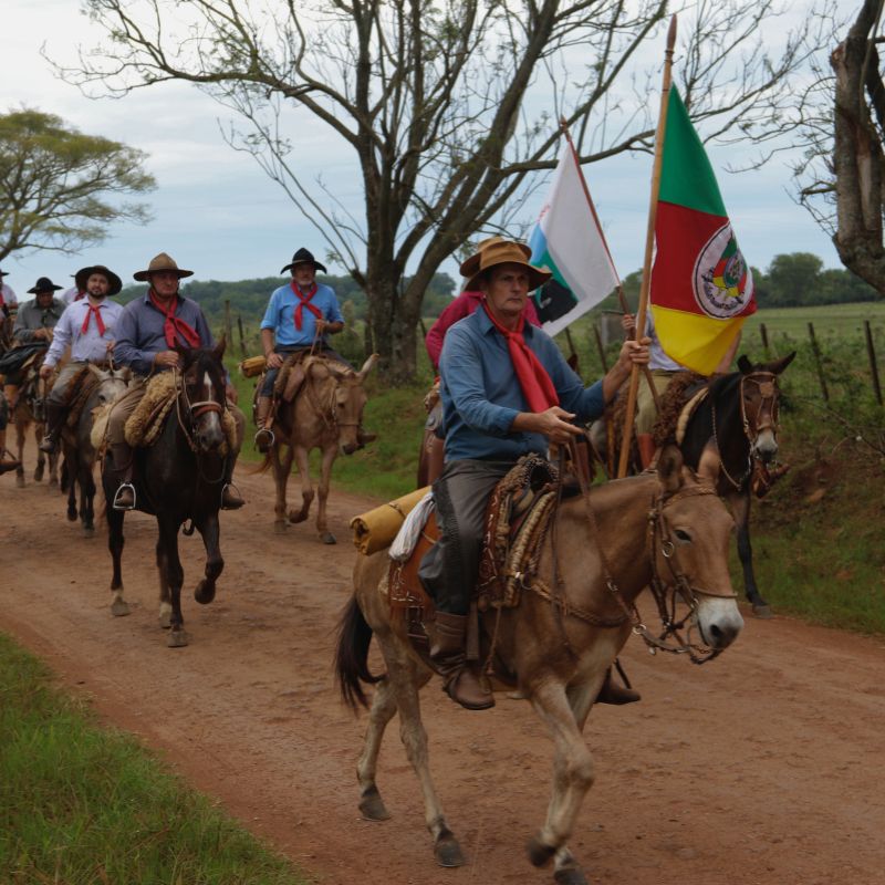 Cavalgada dos Santos Mártires das Missões reúne centenas de participantes e percorre 170 km em maio