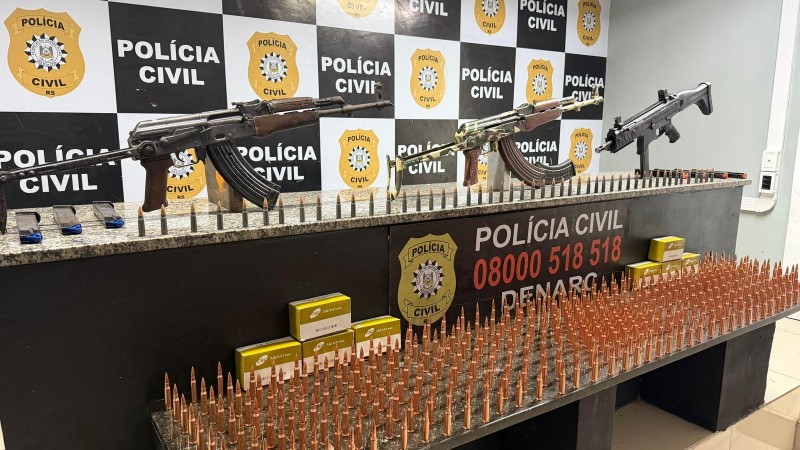 Polícia Civil apreende armamento de uso restrito e centenas de munições em Porto Alegre