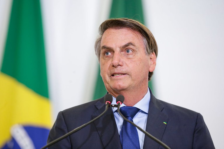 Ministro do Supremo Alexandre de Moraes autoriza acesso rotineiro de cozinheira à casa de Bolsonaro