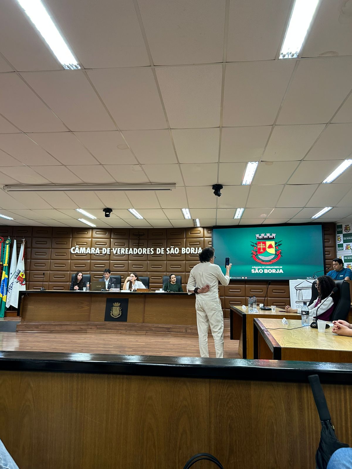 Alunos da Unipampa participam de Plenário Simulado na Câmara de São Borja