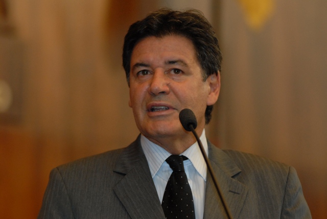 Cassiá Carpes anuncia afastamento da política e relembra trajetória pública