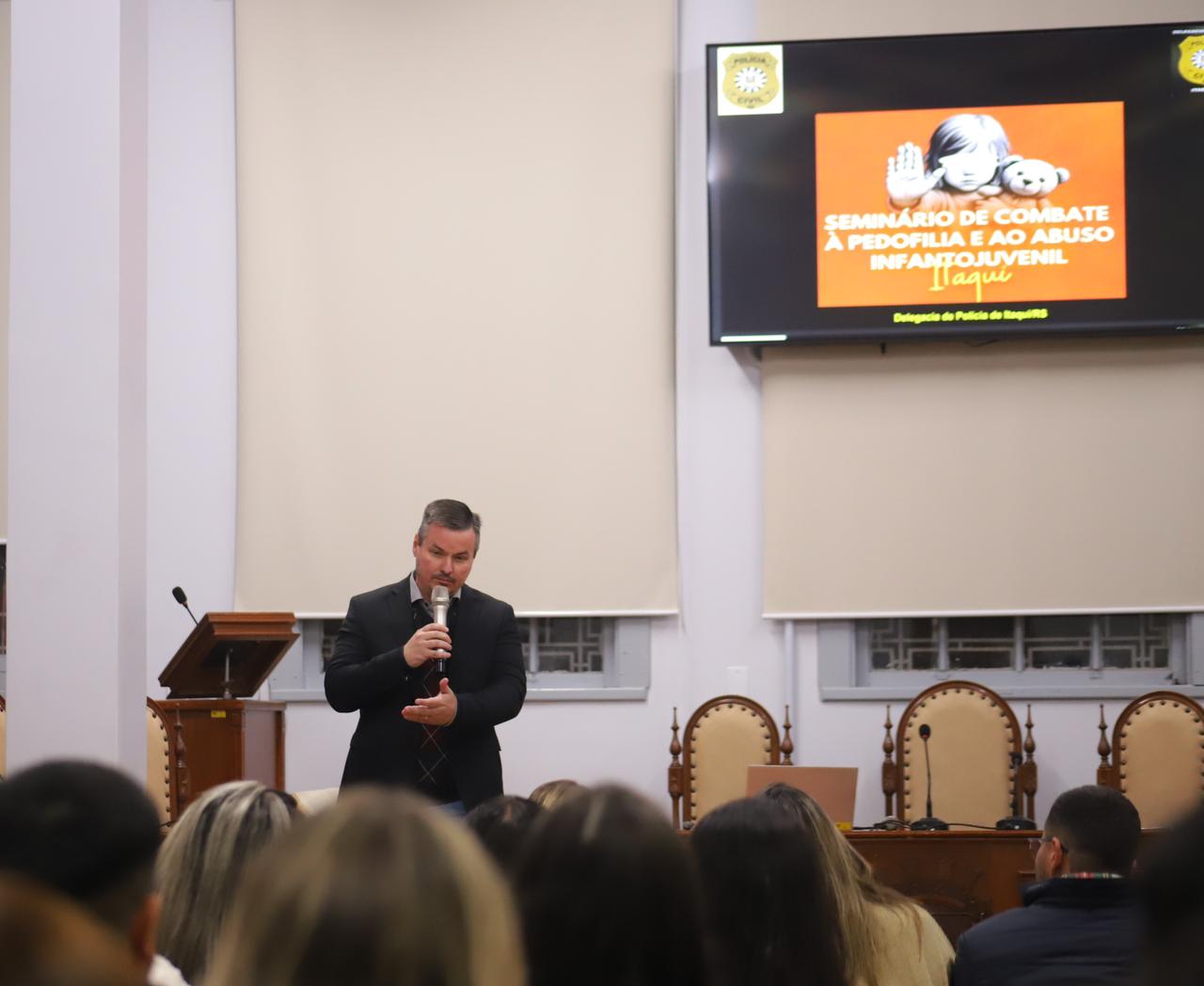 Seminário debate combate à pedofilia e abuso infantojuvenil em Itaqui