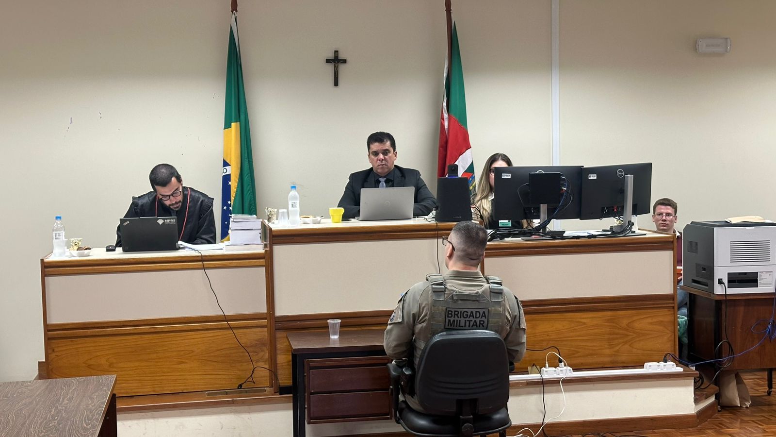 Acusado de matar companheira em 2023 é julgado pelo Tribunal do Júri em São Borja