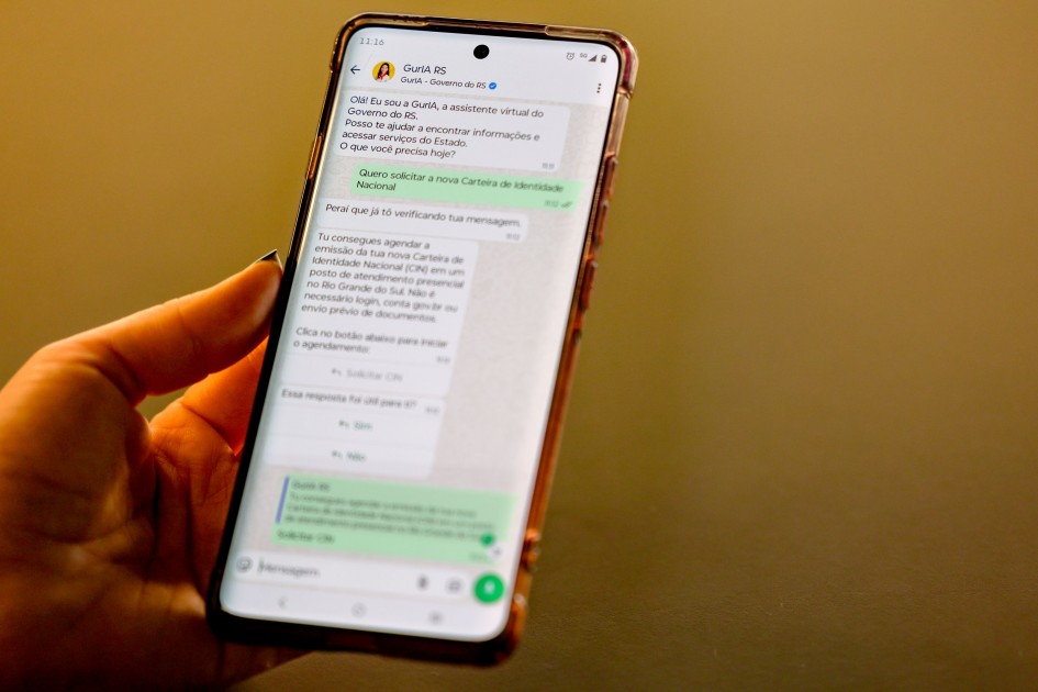 Governo do RS amplia serviços digitais e permite solicitação da nova identidade pelo WhatsApp