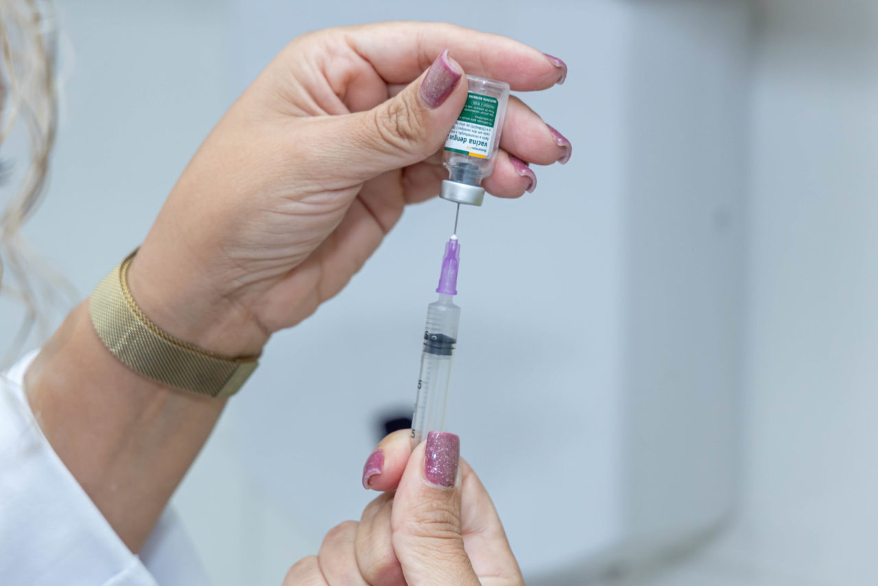 Ministério da Saúde suspende vacinação contra dengue do Butantan