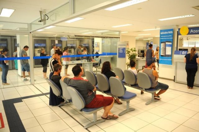 Bancos terão expediente diferenciado nos dias dos jogos do Brasil