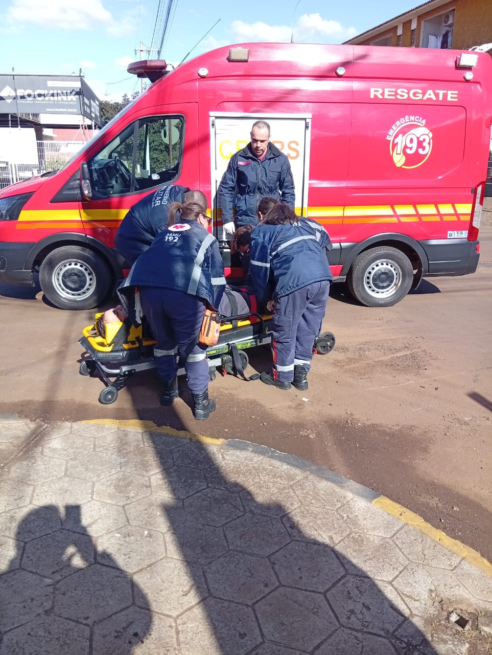 Motociclista fica ferido após acidente em cruzamento de São Borja