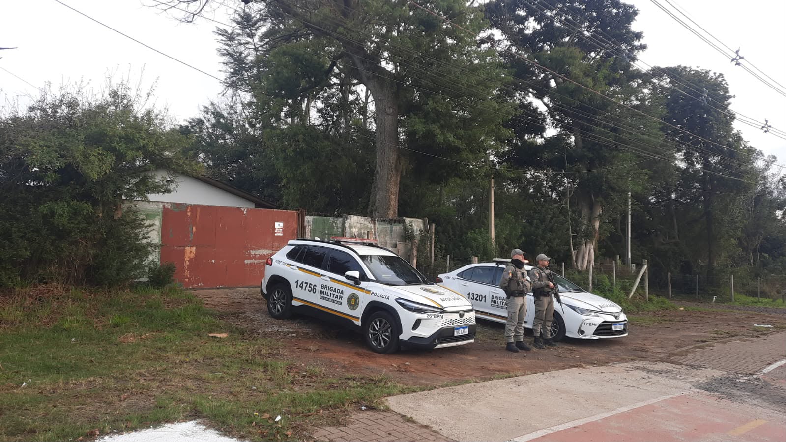 Policial de folga intervém para socorrer vizinho e dois suspeitos morrem em Cachoeirinha