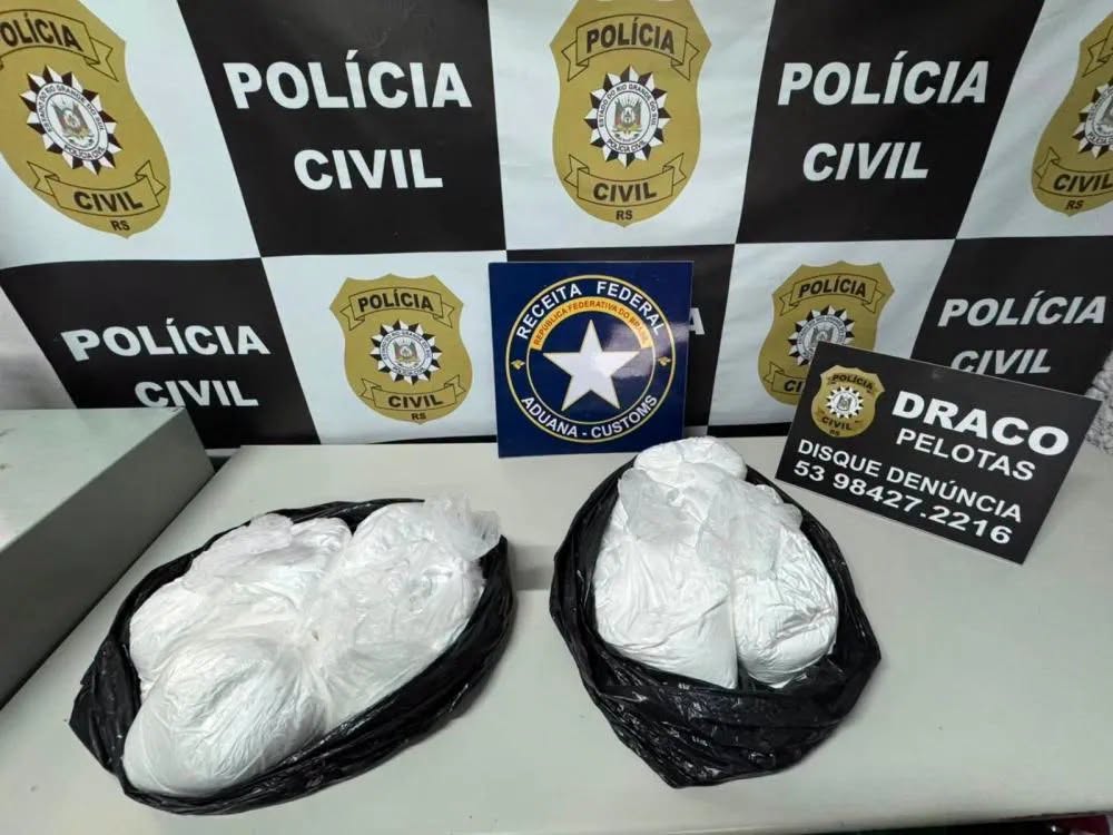 Receita Federal e Polícia Civil interceptam carga de cocaína enviada pelos Correios