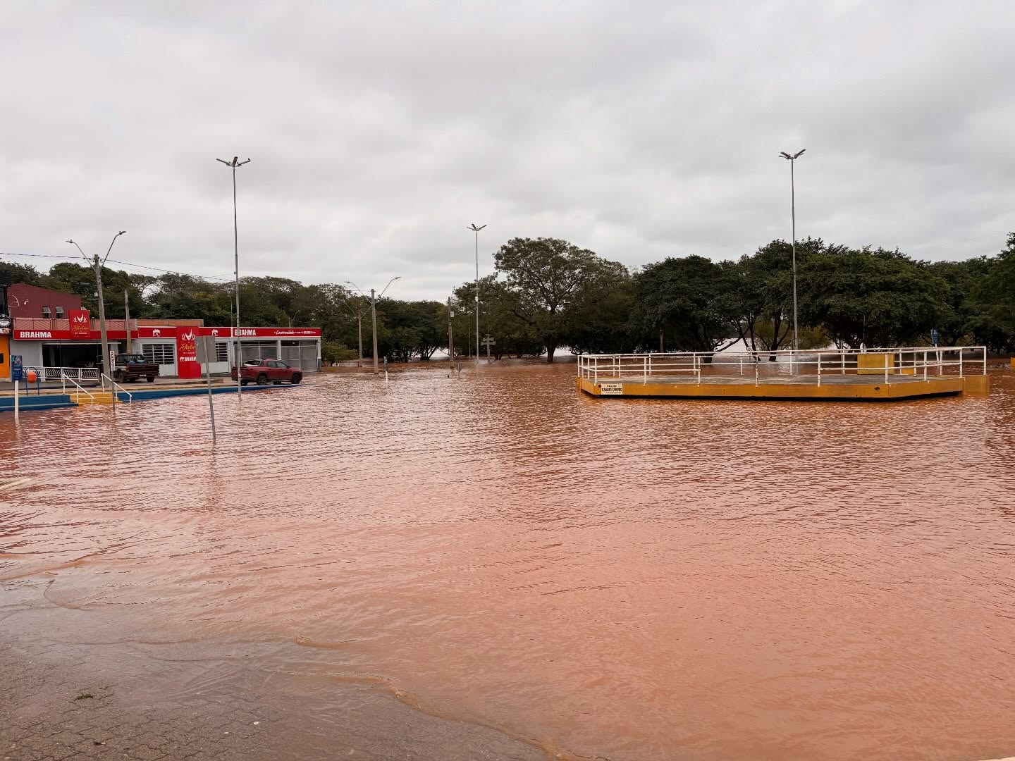 Cheia do Rio Uruguai bloqueia estradas em três localidades do interior de São Borja