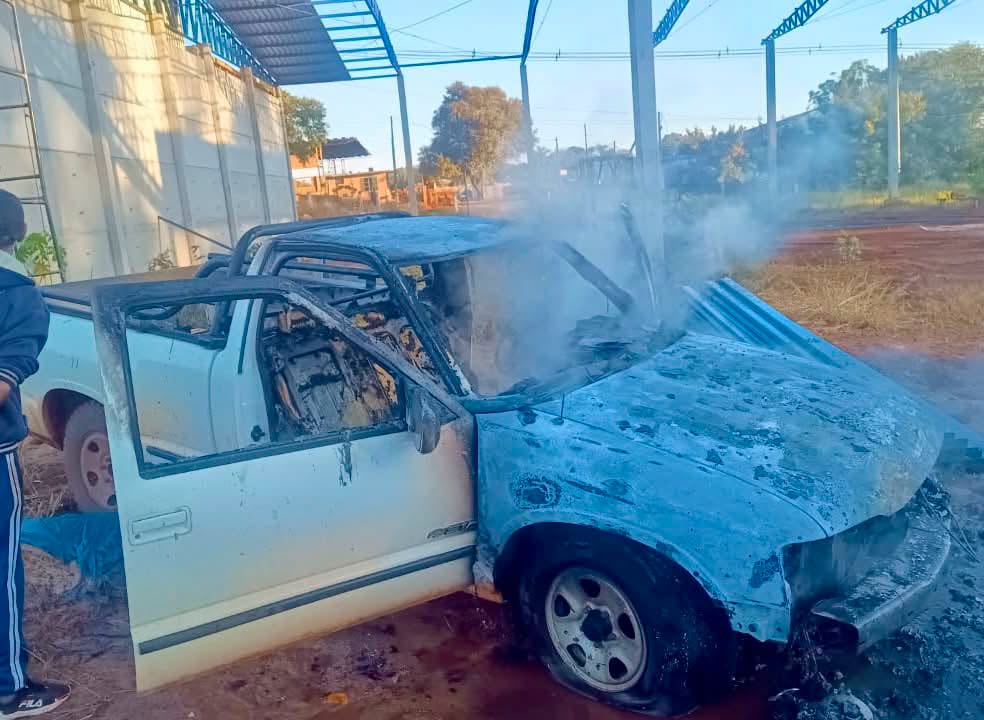 Incêndio atinge caminhonete às margens da BR-285 em São Luiz Gonzaga
