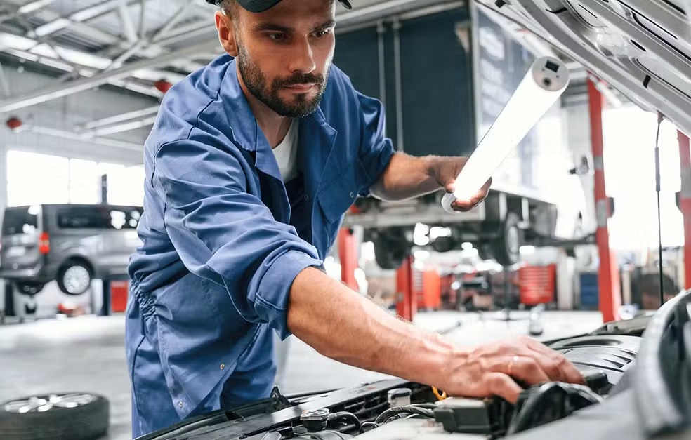 Aumento do etanol na gasolina para 32% pode afetar veículos mais antigos