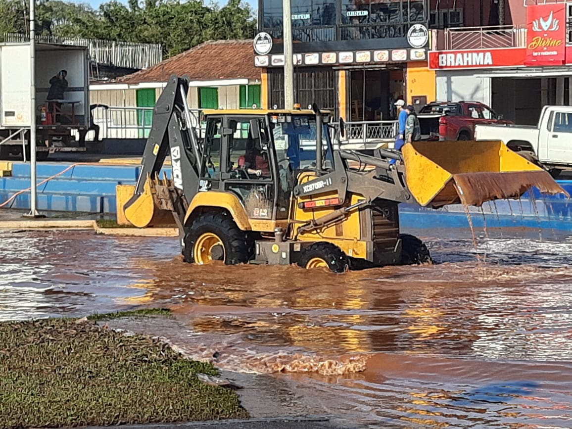 Após enchente, São Borja inicia limpeza do Cais do Porto e prepara retorno das atividades