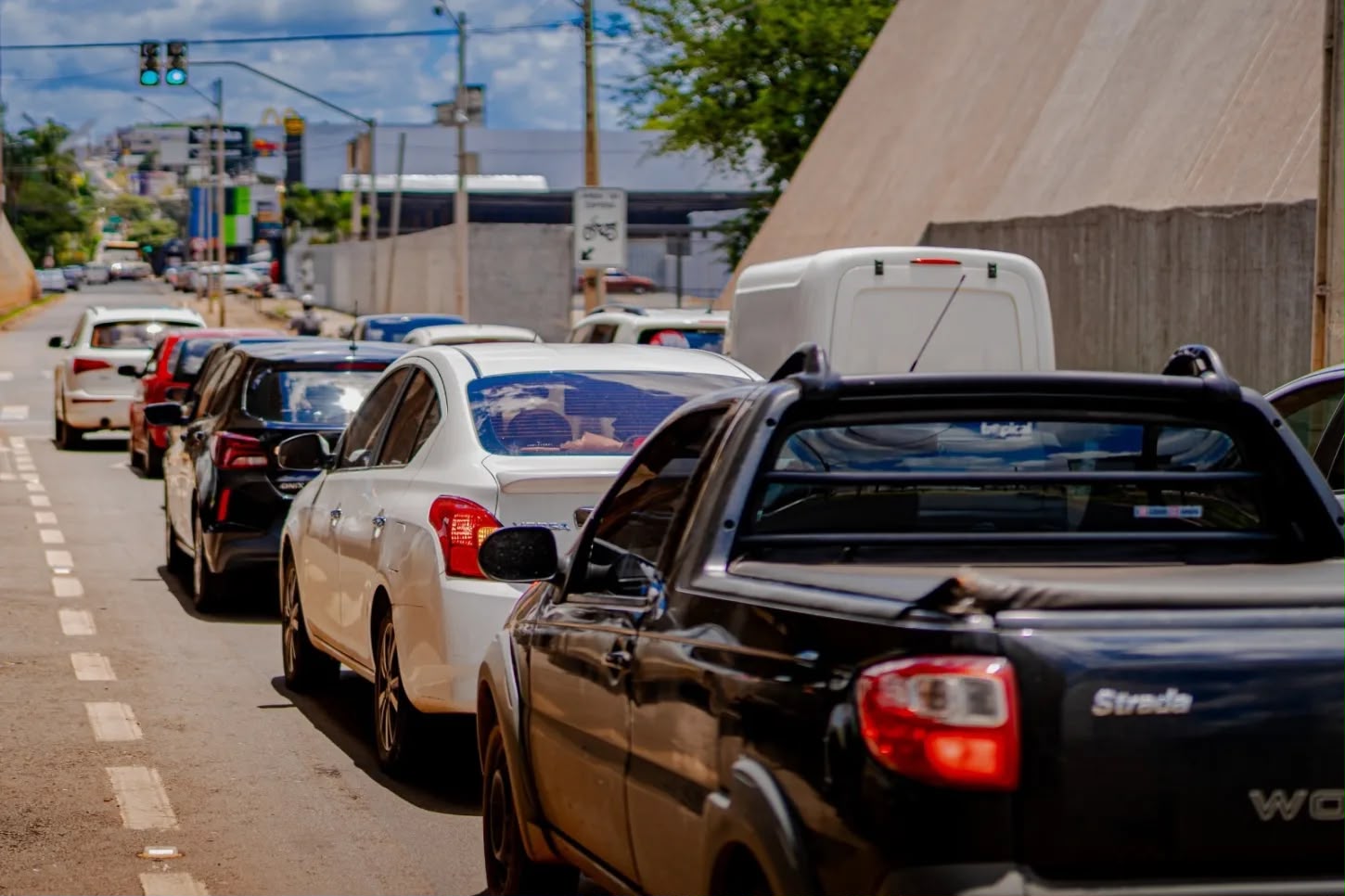 Idosos com 60 anos ou mais já podem emitir credencial digital de estacionamento gratuitamente