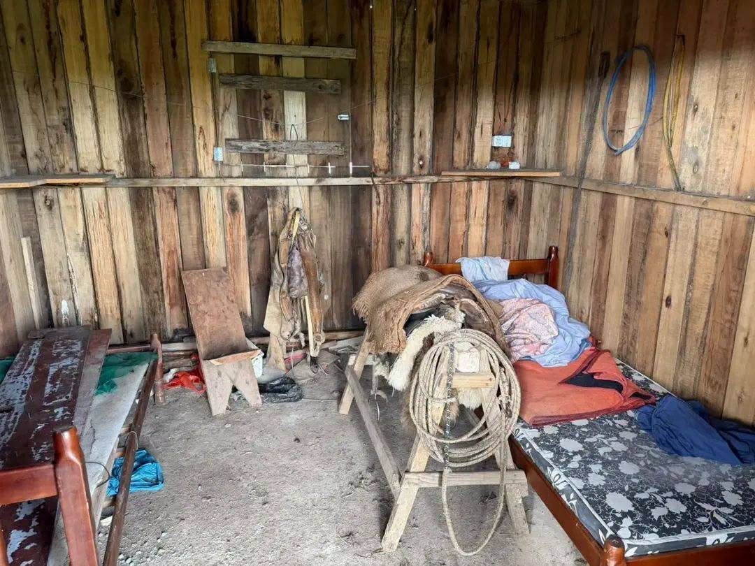 Dois trabalhadores são resgatados em condições análogas à escravidão em fazenda de Santana do Livramento