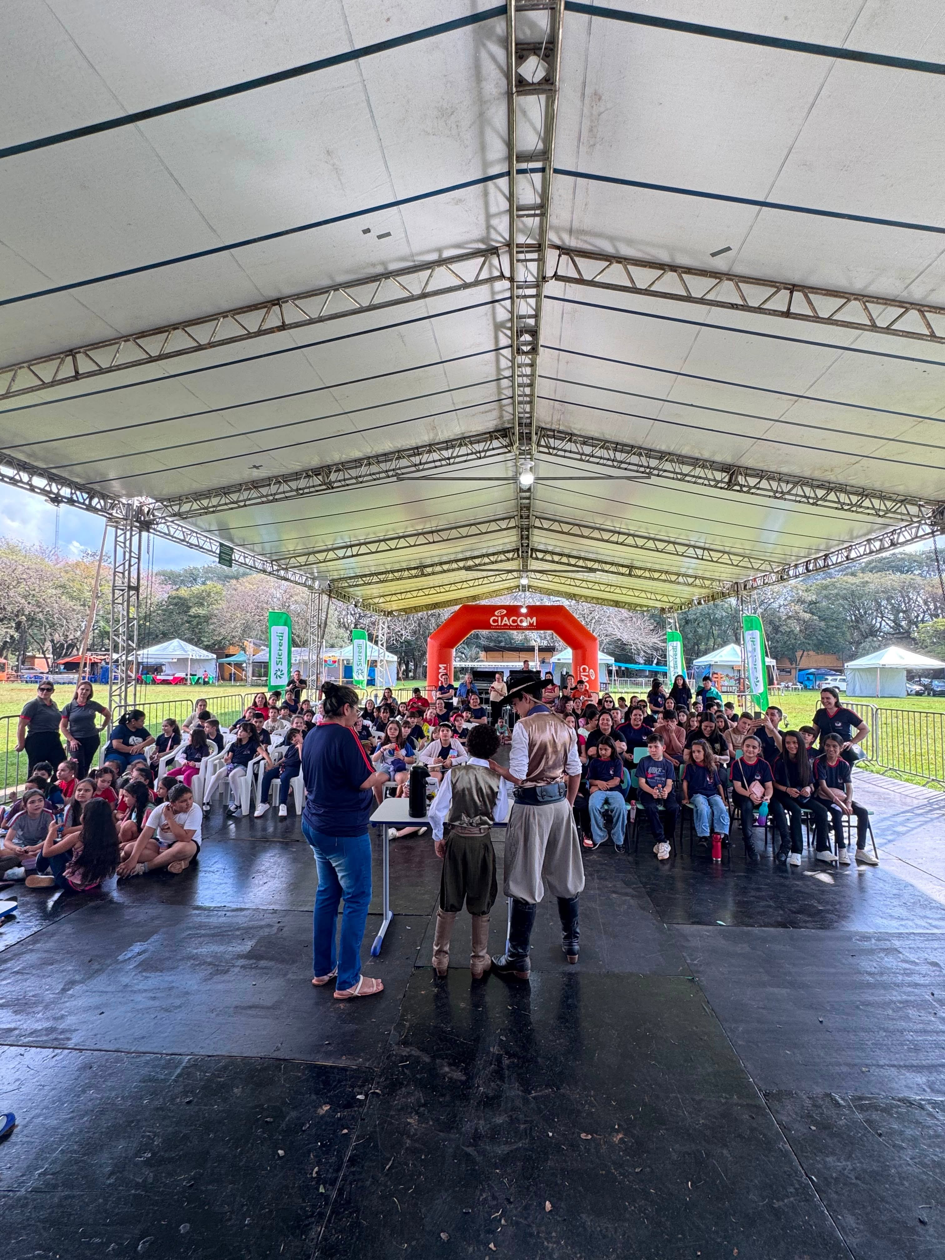 Após ajustes por causa da chuva, Acampamento Farroupilha mantém programação completa em  São Borja.