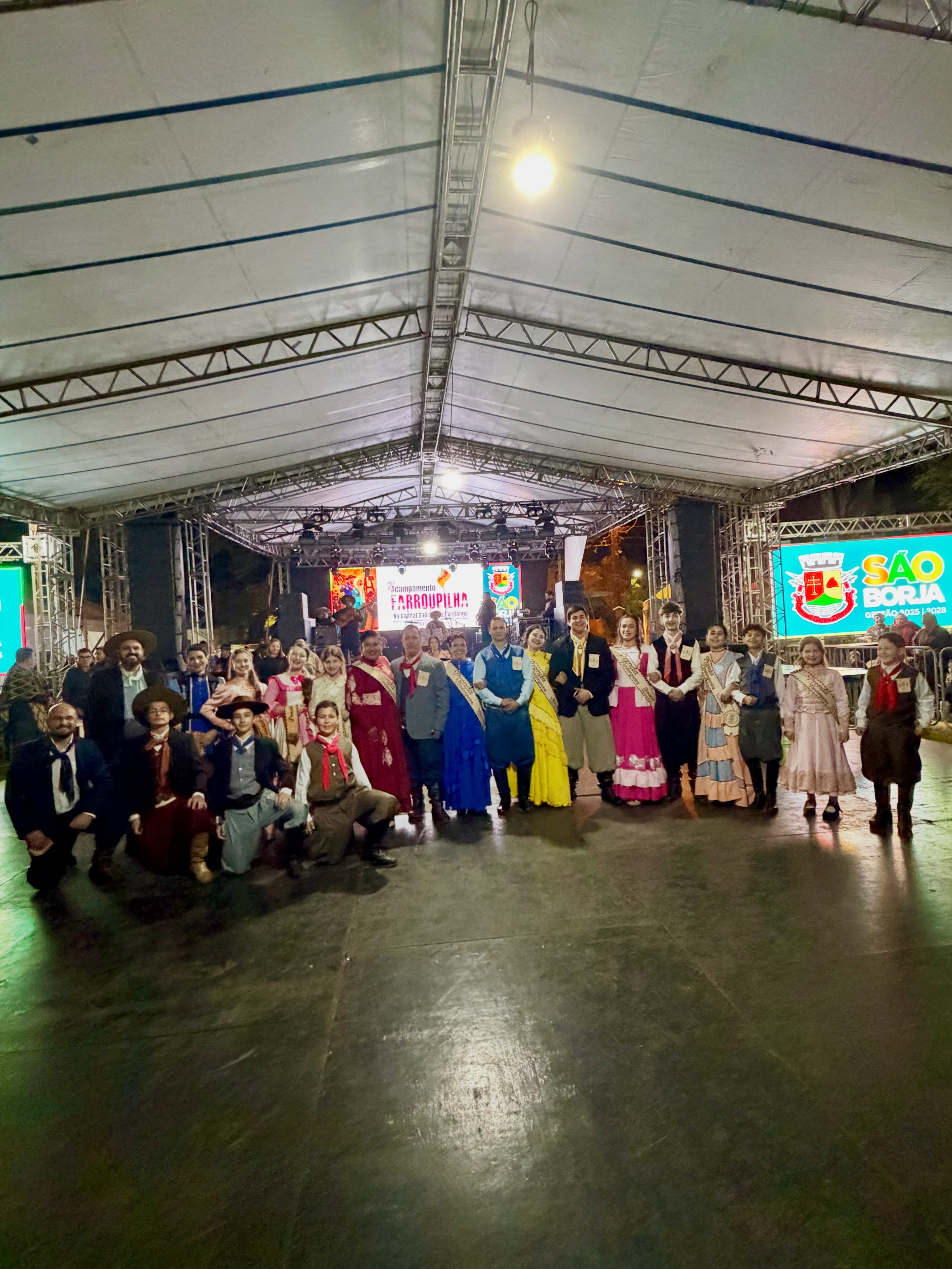 Concurso dos Casais Fandangueiros reúne gerações no 2º Acampamento Farroupilha de São Borja