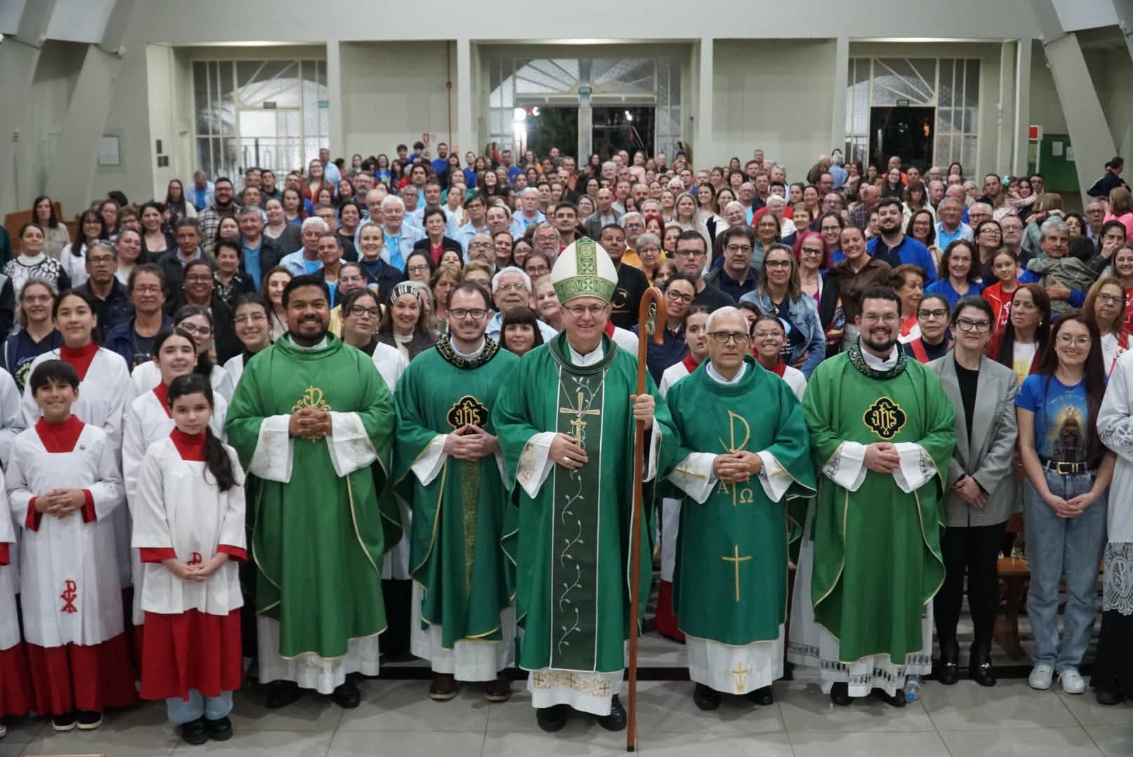 Comunidade católica de  São Borja recebe bispo  Dom Clésio Facco