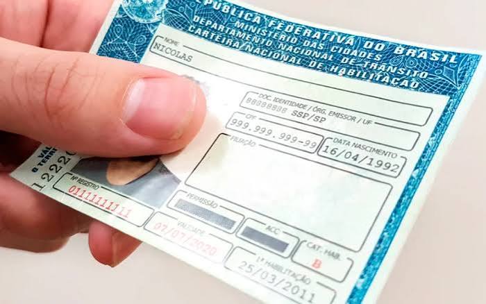 Exame toxicológico passa a ser exigido para primeira CNH nas categorias A e B no RS