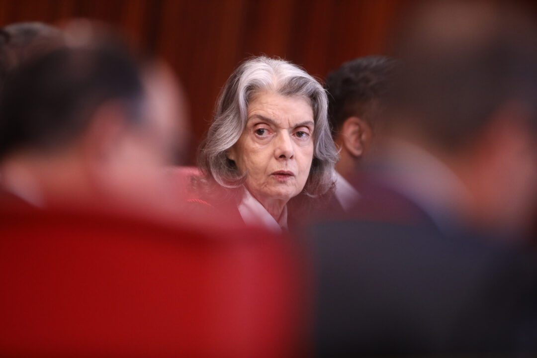 Ministra do STF rejeita ação de Eduardo Leite contra auxílio-refeição nas férias de servidores