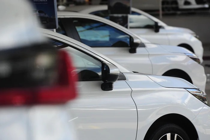 STF arquiva ação e mantém uso de carro particular em aulas e exames da CNH
