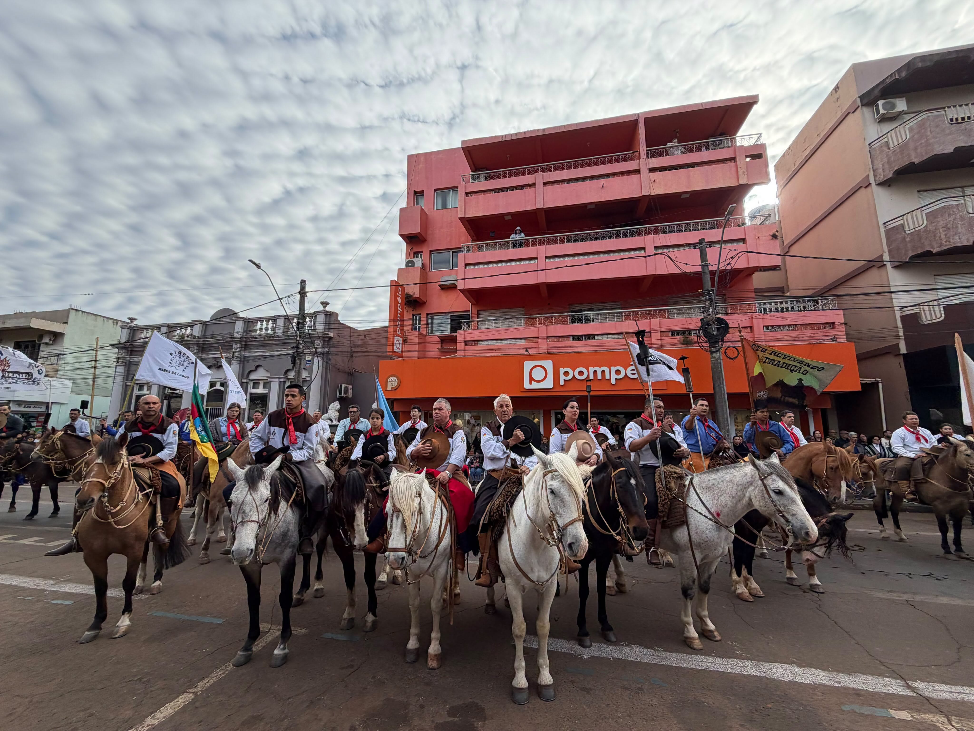 Confira como será o Desfile Farroupilha deste domingo em São Borja