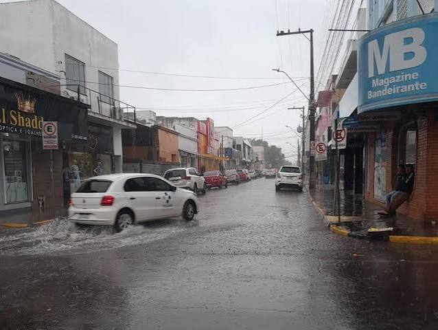 São Borja terá chuva forte no sábado, domingo de eleição com tempo firme e alerta para outubro