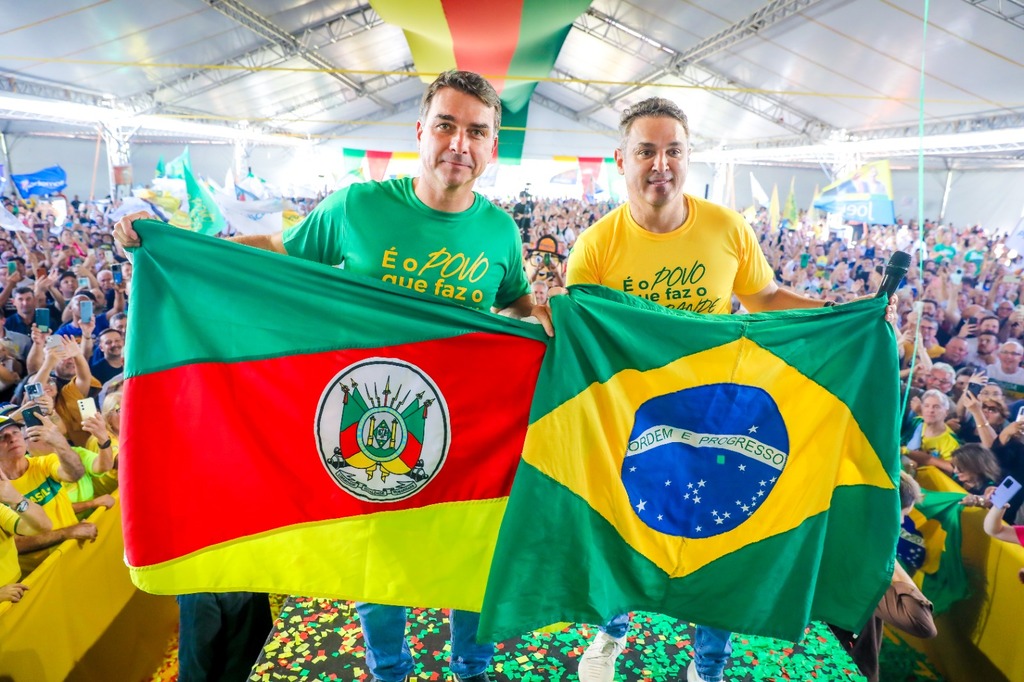Lideranças políticas se reúnem em Porto Alegre para agenda com Flávio Bolsonaro