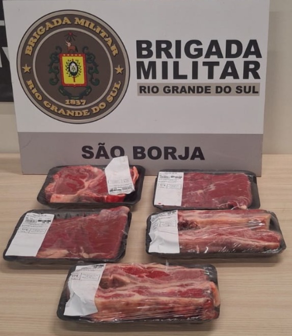 Homem é preso após tentar roubar carnes de mercado no bairro Passo